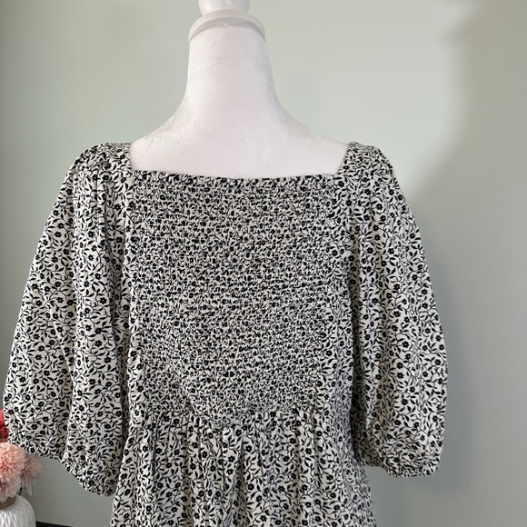 Old Navy XL Peasant Top Blouse Puffed Sleeve Smocked Back Floral‎ Print Button - Picture 4 of 9